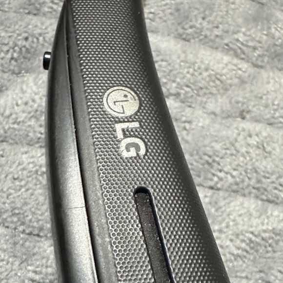 LG HBS-835S Wireless Neckband Headphones with JBL Sound – With Charging Cable - Picture 9 of 16